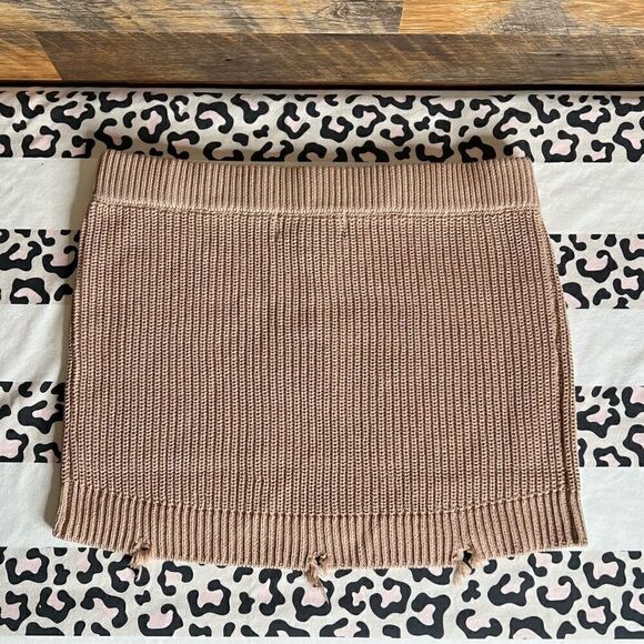 Ser.o.ya Seroya Alora Mini Skirt in Natural.Knit. Distressed. Size Large. NWT! - Picture 6 of 13